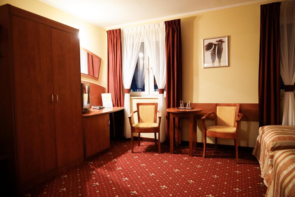 Hotel City กรูจอนตส์ ห้อง รูปภาพ