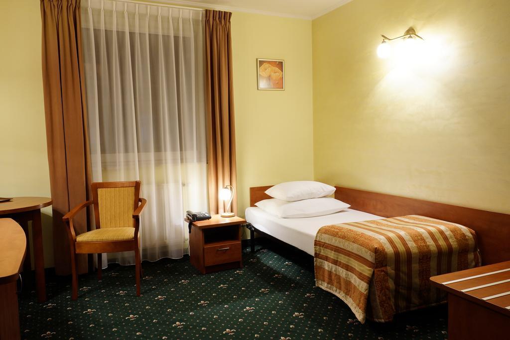 Hotel City กรูจอนตส์ ห้อง รูปภาพ